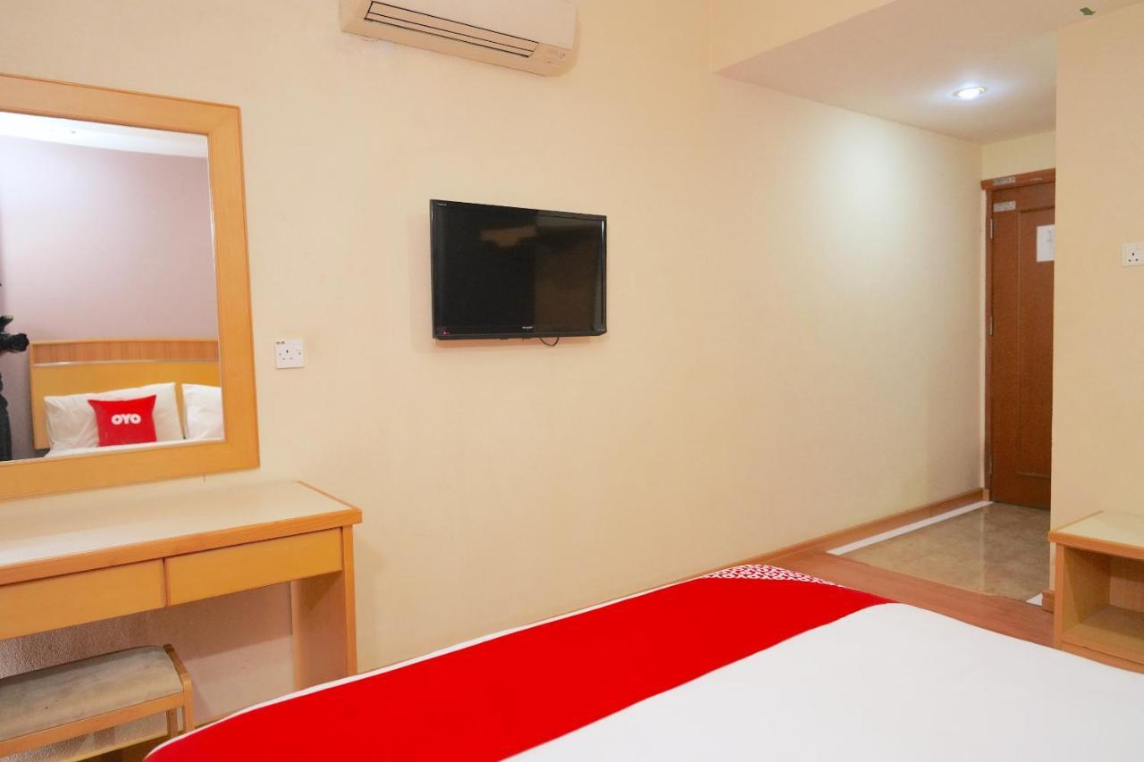 Oyo 89866 Houz Inn Bintulu Kültér fotó