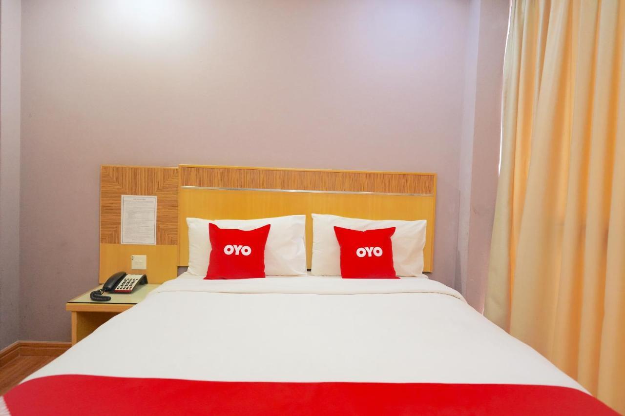 Oyo 89866 Houz Inn Bintulu Kültér fotó